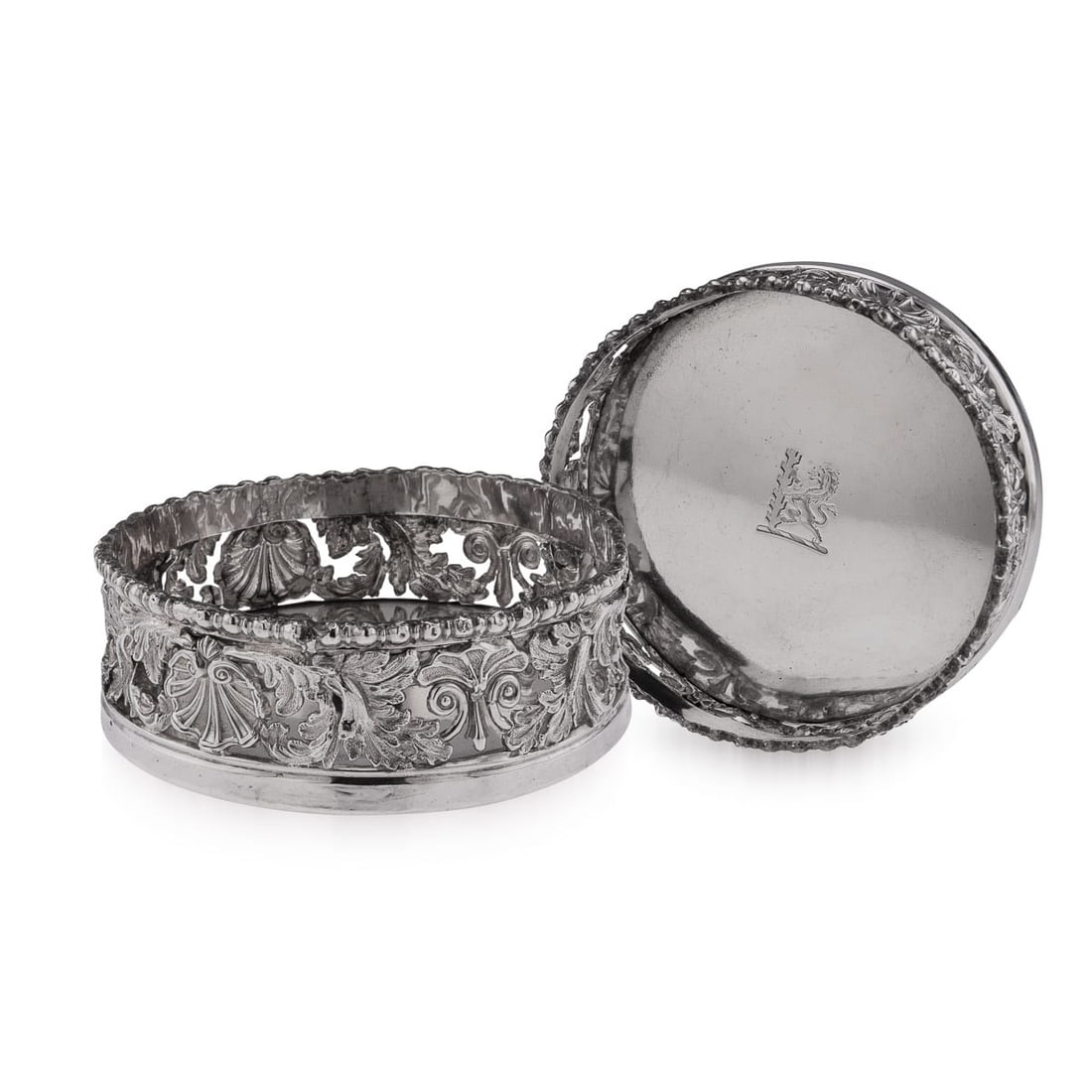 ANTIQUE 19thC GEORGIAN SOLID SILVER PAIR OF WINE COASTERS, SHEFFIELD c.1810: NOTE TO BUYER: THIS IS A TIMED AUCTION. The first lot closes at 19:00 GMT, and each following lot closes 30 seconds later. If a bid is placed near the end, that lot’s closing time will extend au