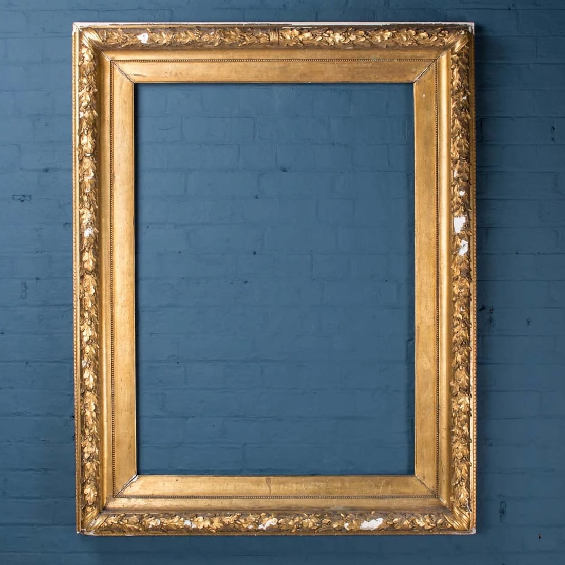 ANTIQUE 19thC ENGLISH LARGE WOOD & PLASTER FRAME WITH ACORNS & ACANTHUS LEAVES IN GOLD LEAF - 2
