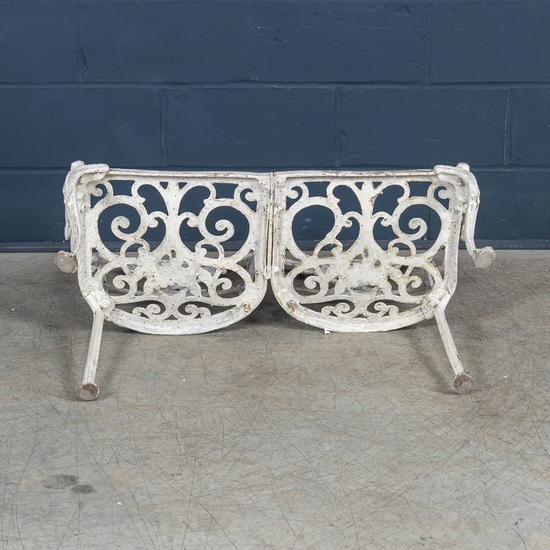 MID 20thC ENGLISH TWO-SEATER GARDEN BENCH - 8