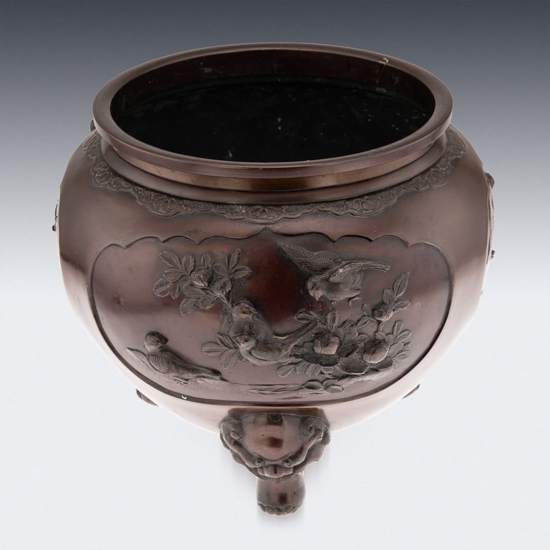 ANTIQUE 19thC JAPANESE MEIJI PERIOD LARGE BRONZE MYTHOLOGICAL JARDINIÈRE C.1890 - 4