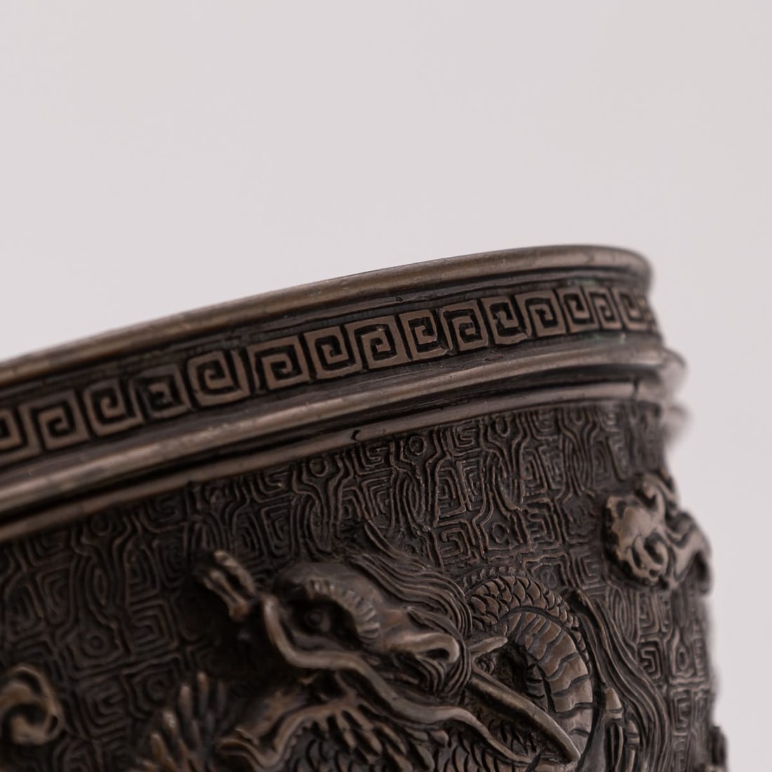 ANTIQUE 19thC JAPANESE BRONZE VESSEL IN THE STYLE OF THE 17thC EDO PERIOD - 16