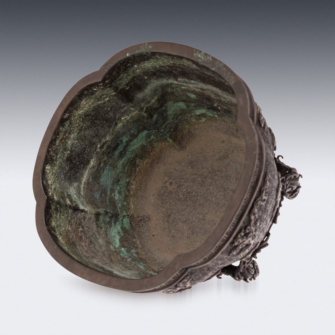 ANTIQUE 19thC JAPANESE BRONZE VESSEL IN THE STYLE OF THE 17thC EDO PERIOD - 8