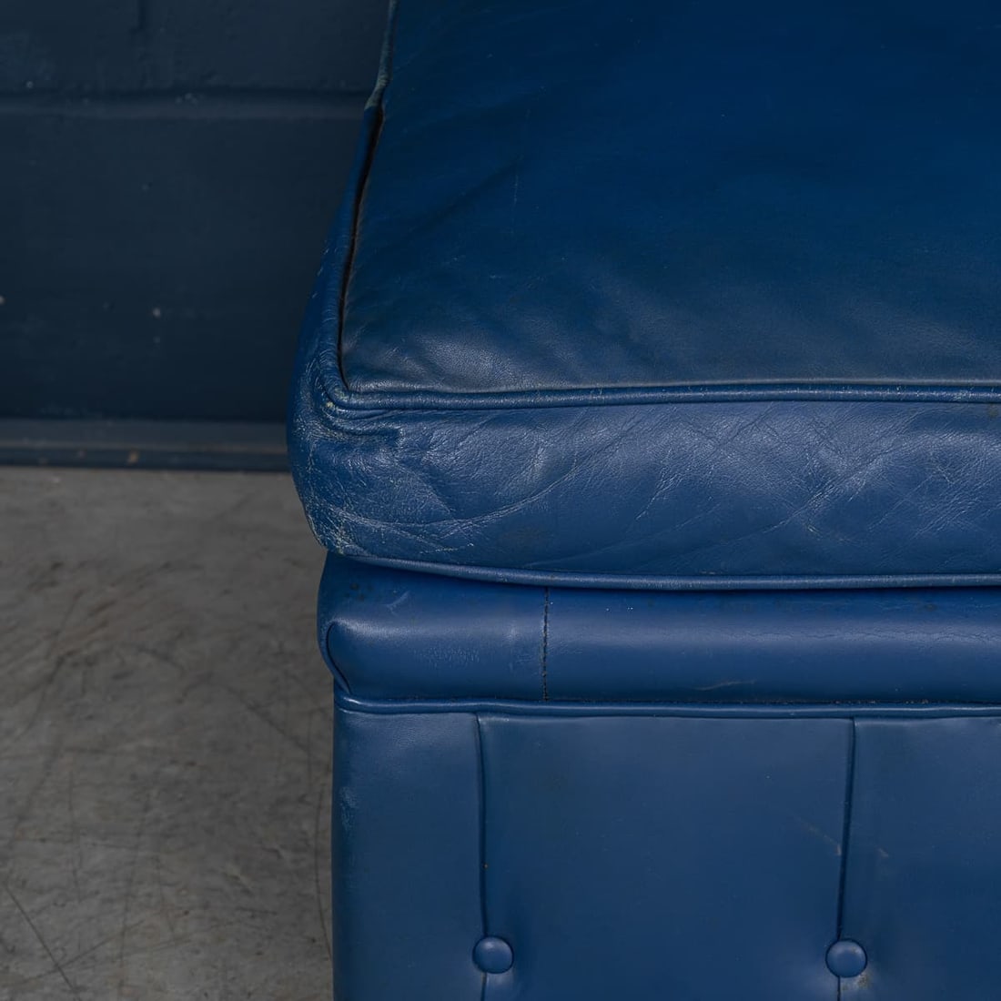VINTAGE 20thC ENGLISH PAIR OF BLUE LEATHER FOOTSTOOLS - 7