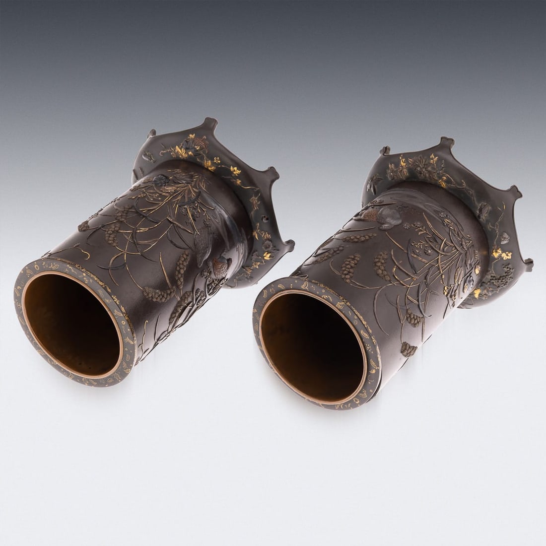 ANTIQUE 19thC JAPANESE MEIJI PERIOD PAIR OF INLAID BRONZE CYLINDRICAL BRUSHPOTS C.1890 - 7