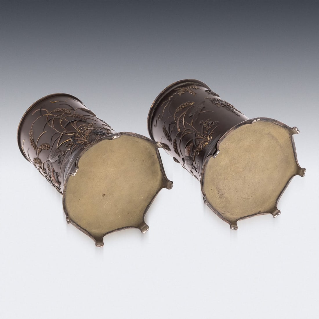 ANTIQUE 19thC JAPANESE MEIJI PERIOD PAIR OF INLAID BRONZE CYLINDRICAL BRUSHPOTS C.1890 - 8