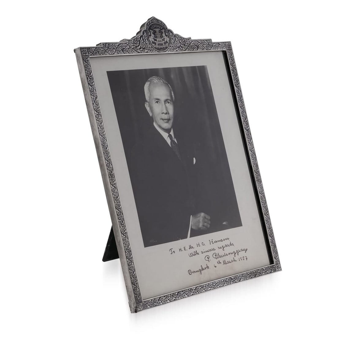 IMPORTANT 20thC THAILAND SOLID SILVER & NIELLO PHOTO FRAME, BANGKOK c.1957: Stunning mid-20th Century Thai very large solid silver & niello presentation photograph frame. Upright rectangular form with shaped top, inside bearing the photograph of Field Marshal Plaek