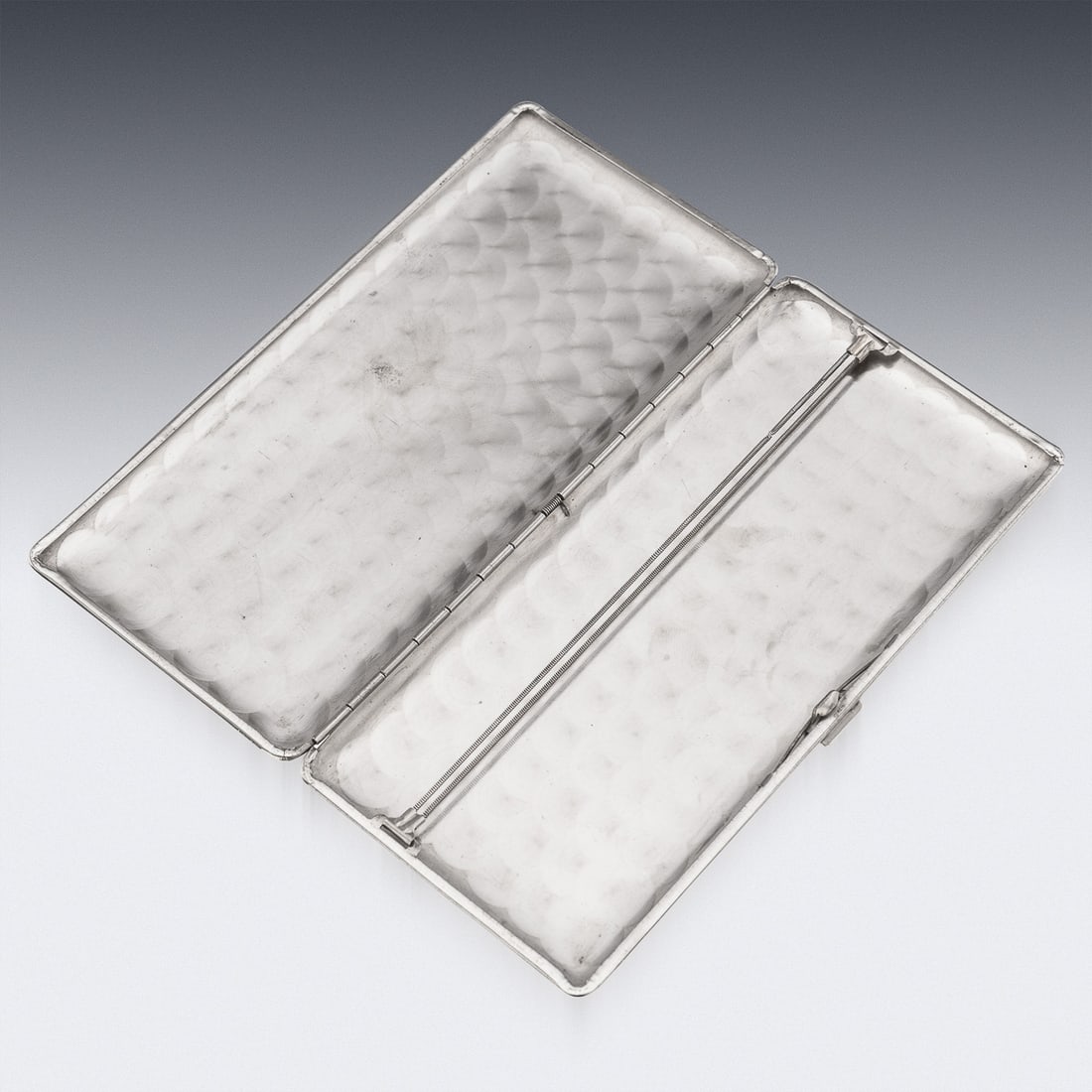 20thC AMERICAN SILVER-PLATED CIGARETTE CASE & LIGHTER SHAPED AS A HUNDRED DOLLAR BILL - 6