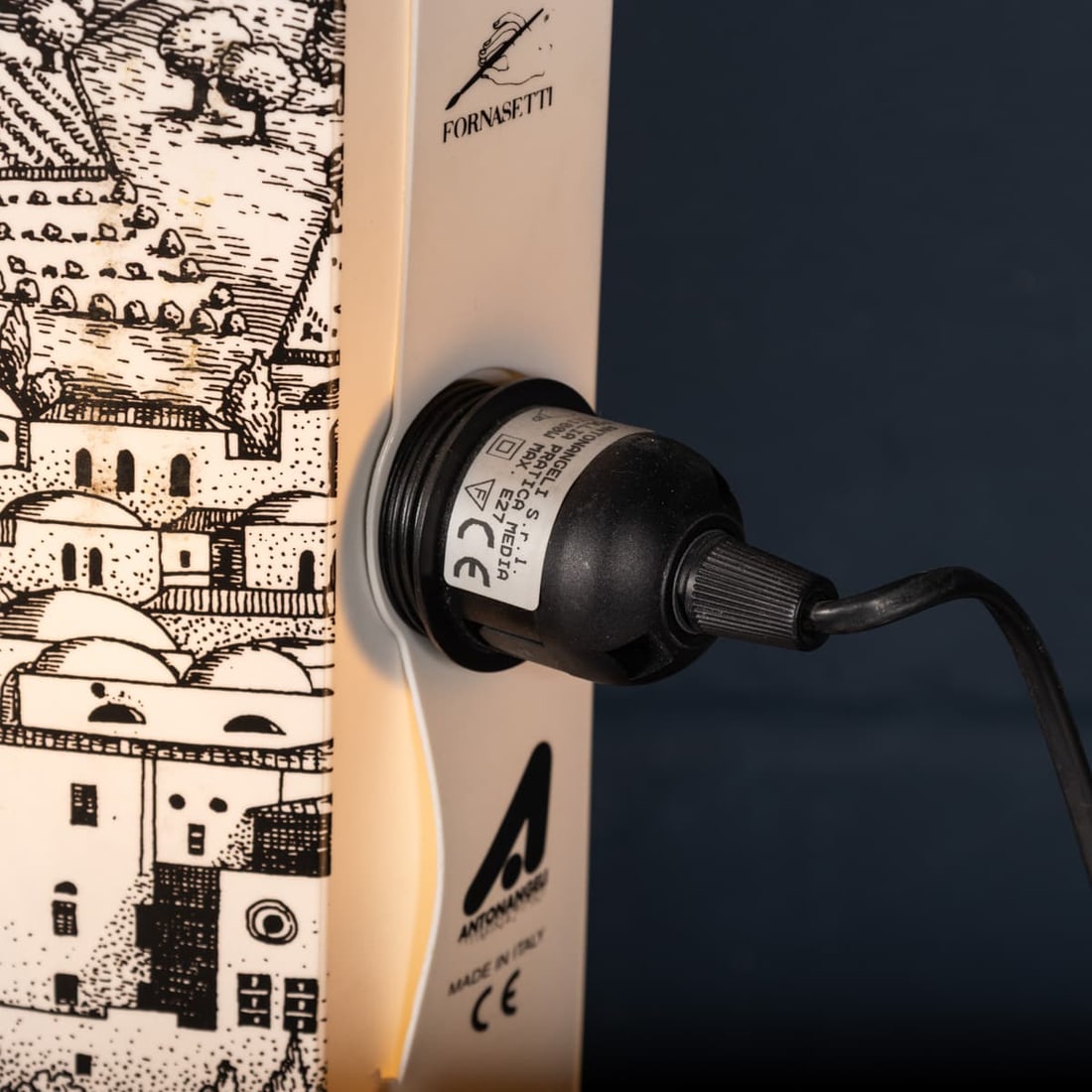 VINTAGE 20thC ITALIAN FORNASETTI "LUNA CITTÀ" TABLE LAMP BY ANTONANGELI - 16
