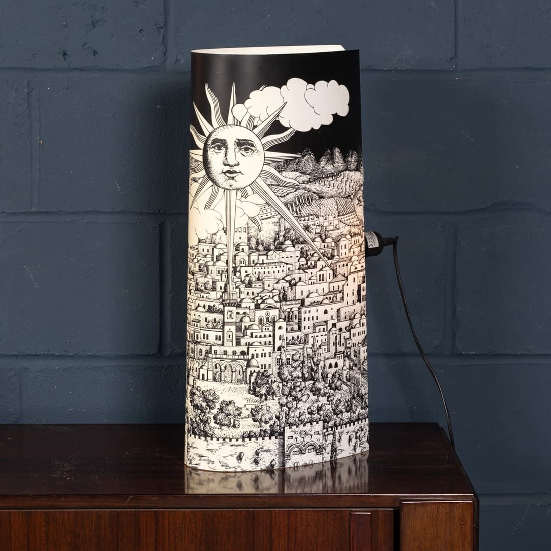 VINTAGE 20thC ITALIAN FORNASETTI "LUNA CITTÀ" TABLE LAMP BY ANTONANGELI - 2