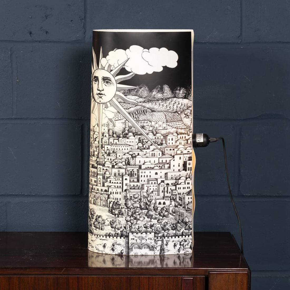 VINTAGE 20thC ITALIAN FORNASETTI "LUNA CITTÀ" TABLE LAMP BY ANTONANGELI - 5