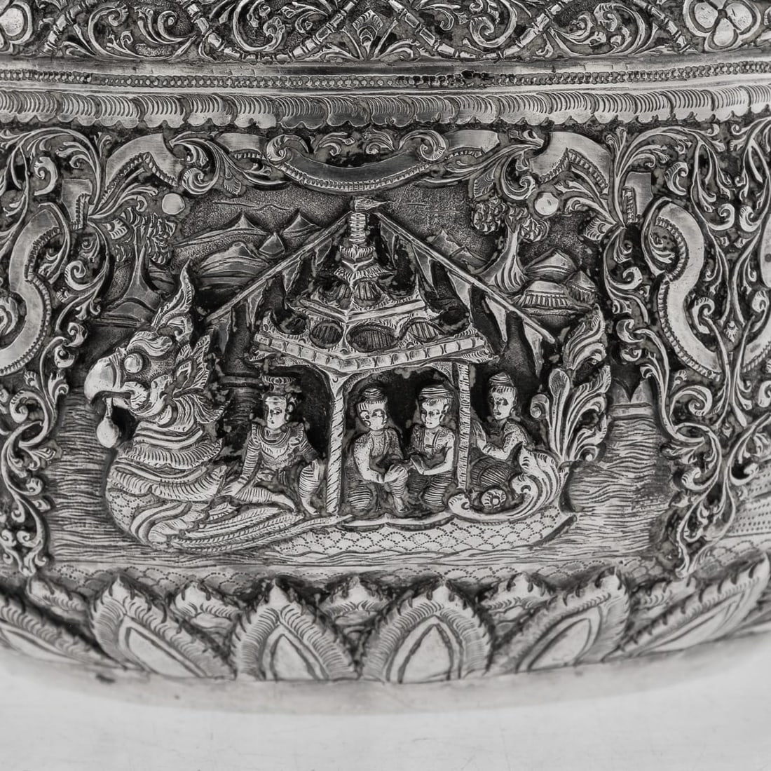 ANTIQUE 20thC BURMESE REPOUSSÉ SOLID SILVER "JATAKA TALES" BOWL c.1910 - 16