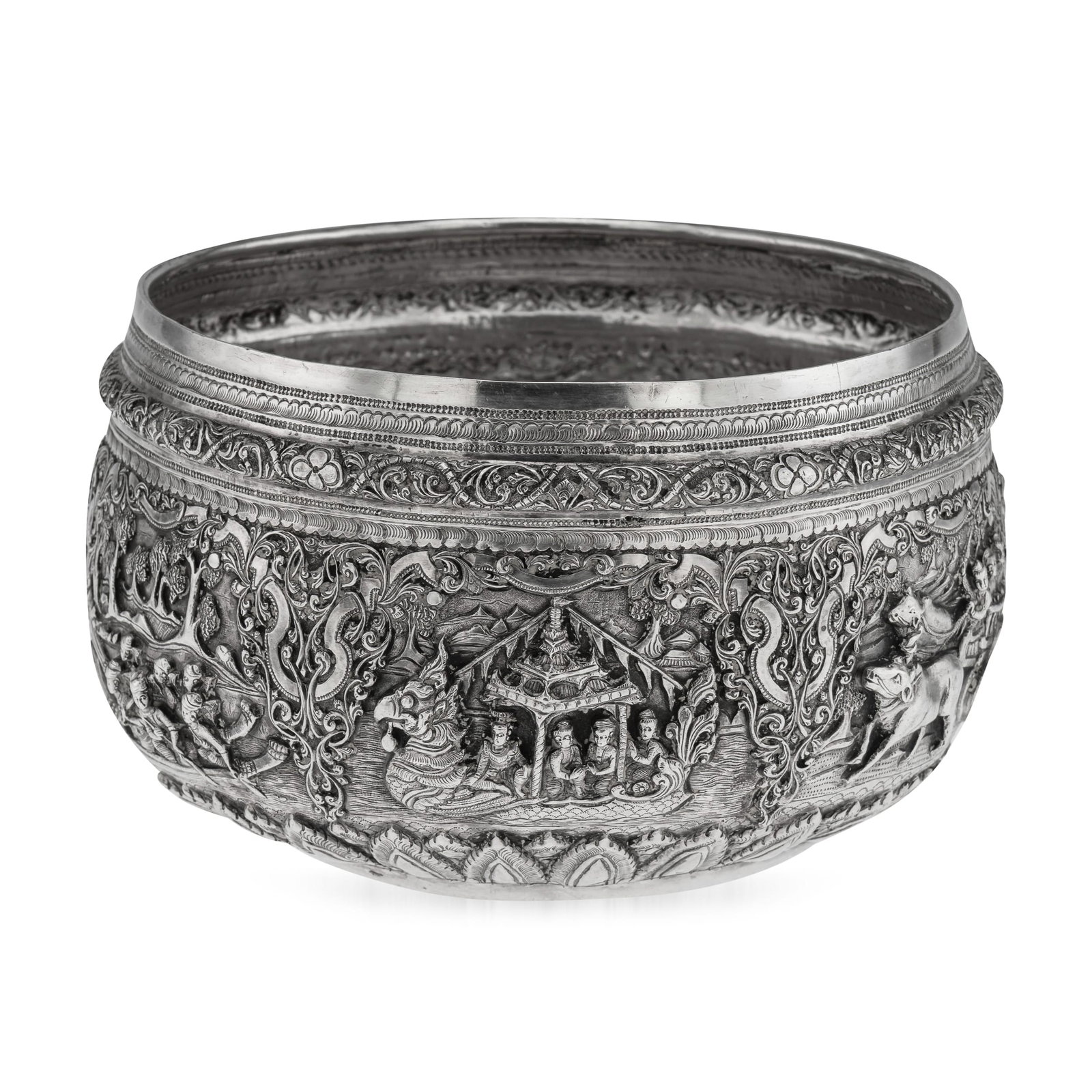 ANTIQUE 20thC BURMESE REPOUSSÉ SOLID SILVER "JATAKA TALES" BOWL c.1910: Antique early 20th Century exceptional Burmese (Myanmar) solid silver thabeik bowl, repoussé decorated in high relief with scenes from Burmese mythology, depicting scenes from the Jataka Tales,