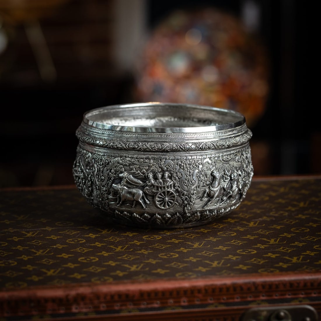 ANTIQUE 20thC BURMESE REPOUSSÉ SOLID SILVER "JATAKA TALES" BOWL c.1910 - 2