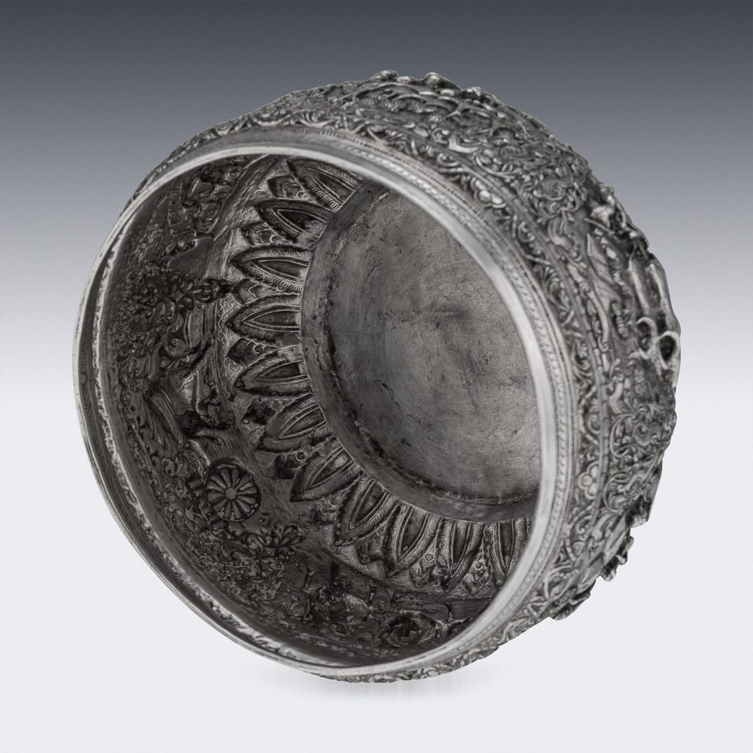 ANTIQUE 20thC BURMESE REPOUSSÉ SOLID SILVER "JATAKA TALES" BOWL c.1910 - 6