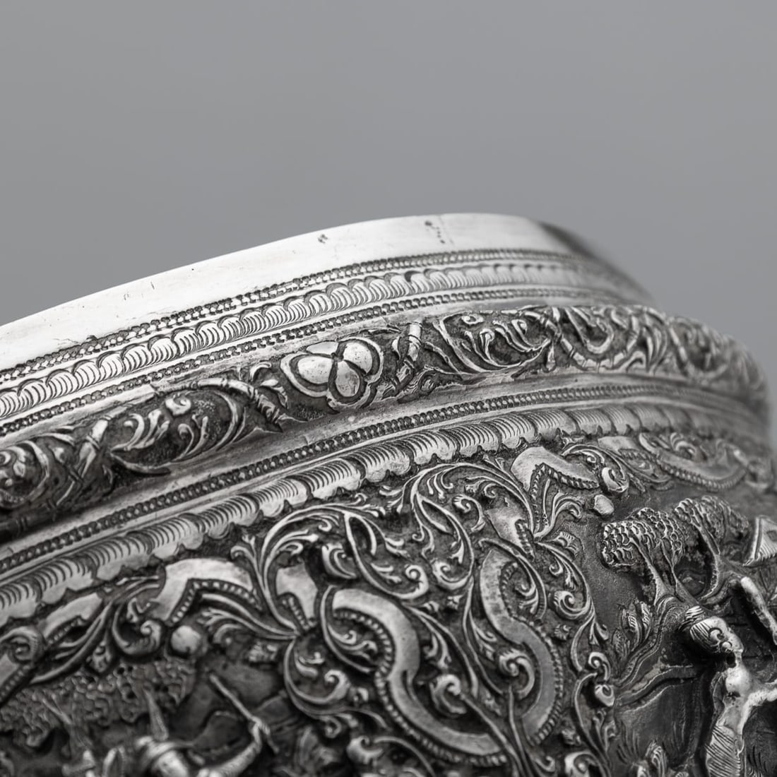 ANTIQUE 20thC BURMESE REPOUSSÉ SOLID SILVER "JATAKA TALES" BOWL c.1910 - 8