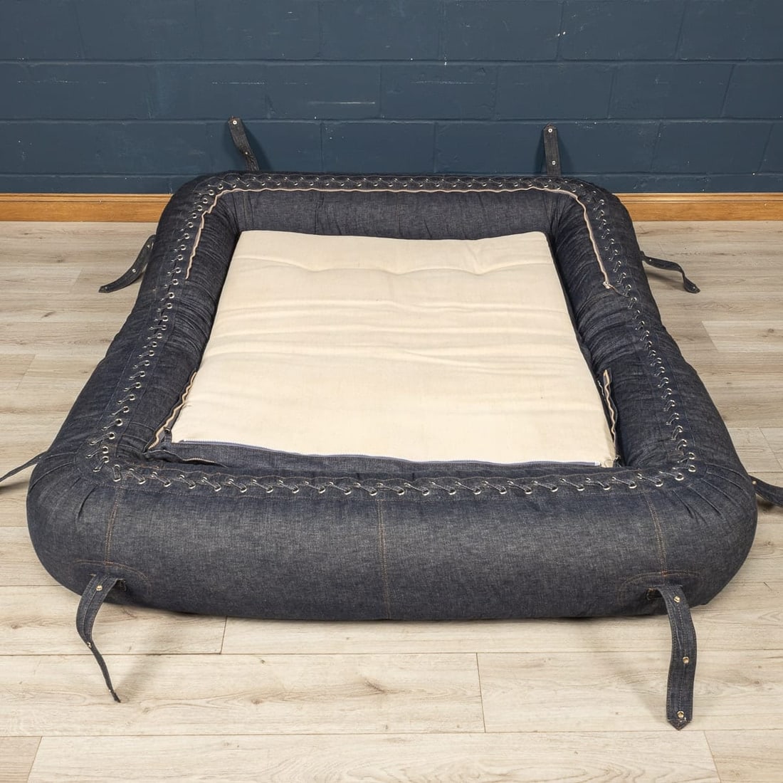 AN ITALIAN "ANFIBIO" SOFA BED BY ALESSANDRO BECCHI FOR GIOVANNETTI COLLEZIONI - 8