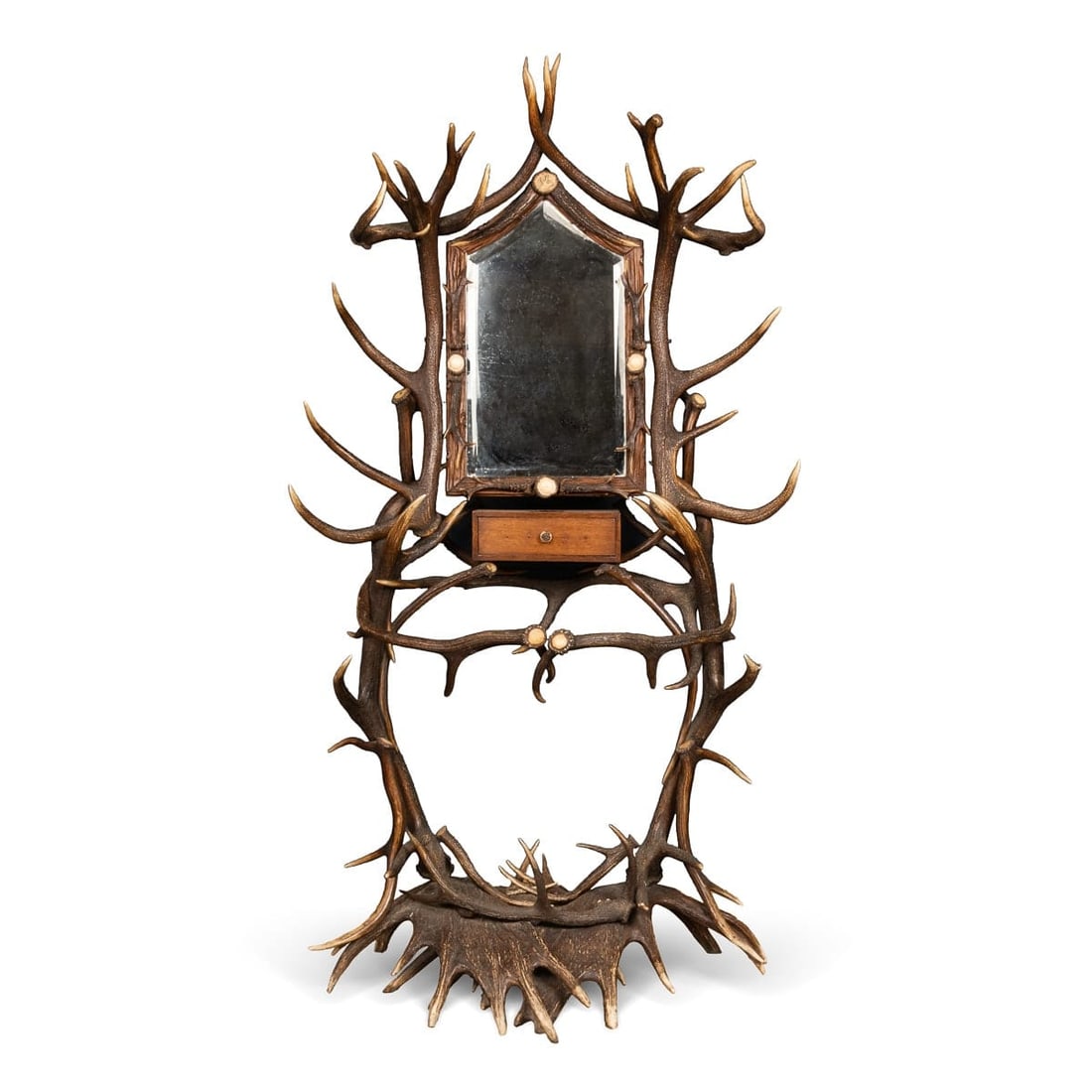 ANTIQUE 19thC BLACK FOREST HALL STAND, SWISS-GERMAN, CIRCA 1890: Antlers were already used in the late 15th century as a source material for clothes hooks, storage racks and chandeliers, the so-called "lusterweibchen". However furniture made by antlers has been