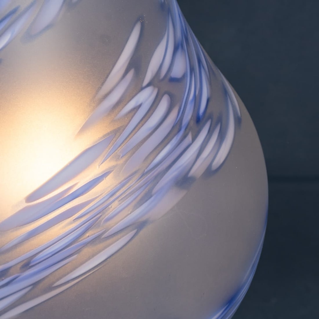 20thC ITALIAN HAND BLOWN CEILING LIGHT IN THE FORM OF A LIGHT BULB, BY DUE P - 11