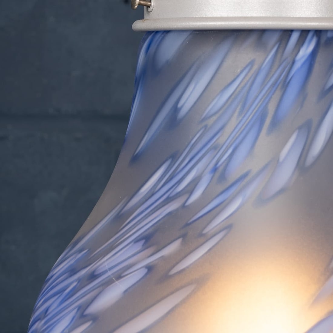 20thC ITALIAN HAND BLOWN CEILING LIGHT IN THE FORM OF A LIGHT BULB, BY DUE P - 3