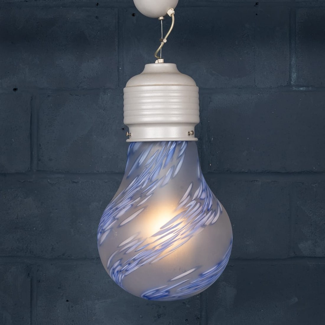 20thC ITALIAN HAND BLOWN CEILING LIGHT IN THE FORM OF A LIGHT BULB, BY DUE P - 6