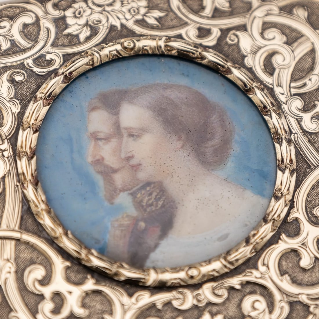 ANTIQUE 19thC FRENCH 18K GOLD ROYAL PRESENTATION SNUFF BOX c.1850 - 9