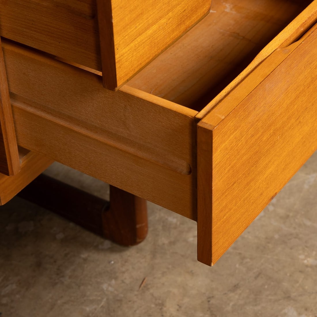 VINTAGE 20thC ENGLISH "Q" DRESSING TABLE BY GUNTHER HOFFSTEAD FOR UNIFLEX c.1960 - 19