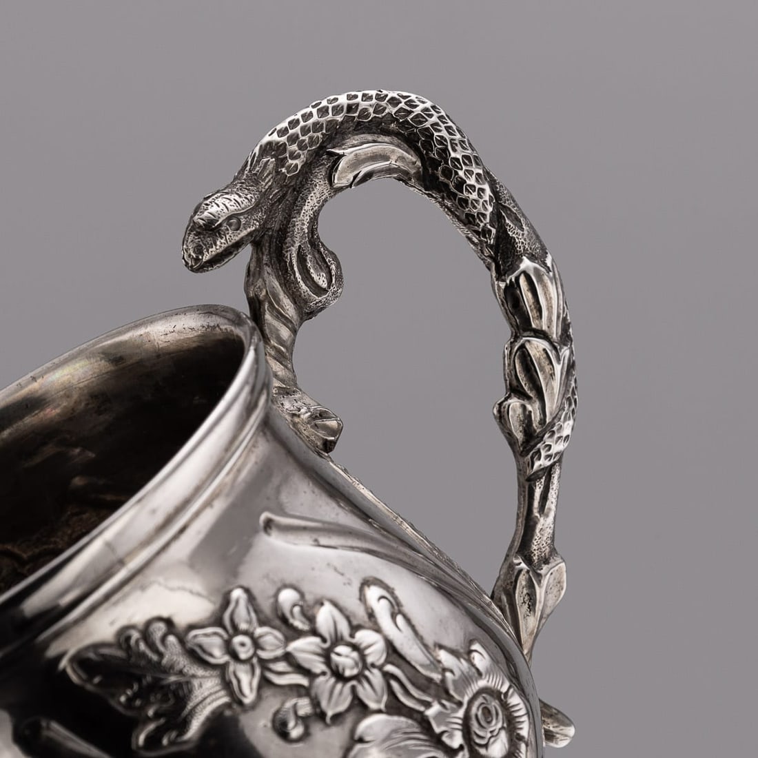 ANTIQUE 19thC INDIAN COLONIAL SOLID SILVER CHRISTENING MUG c.1860 - 9