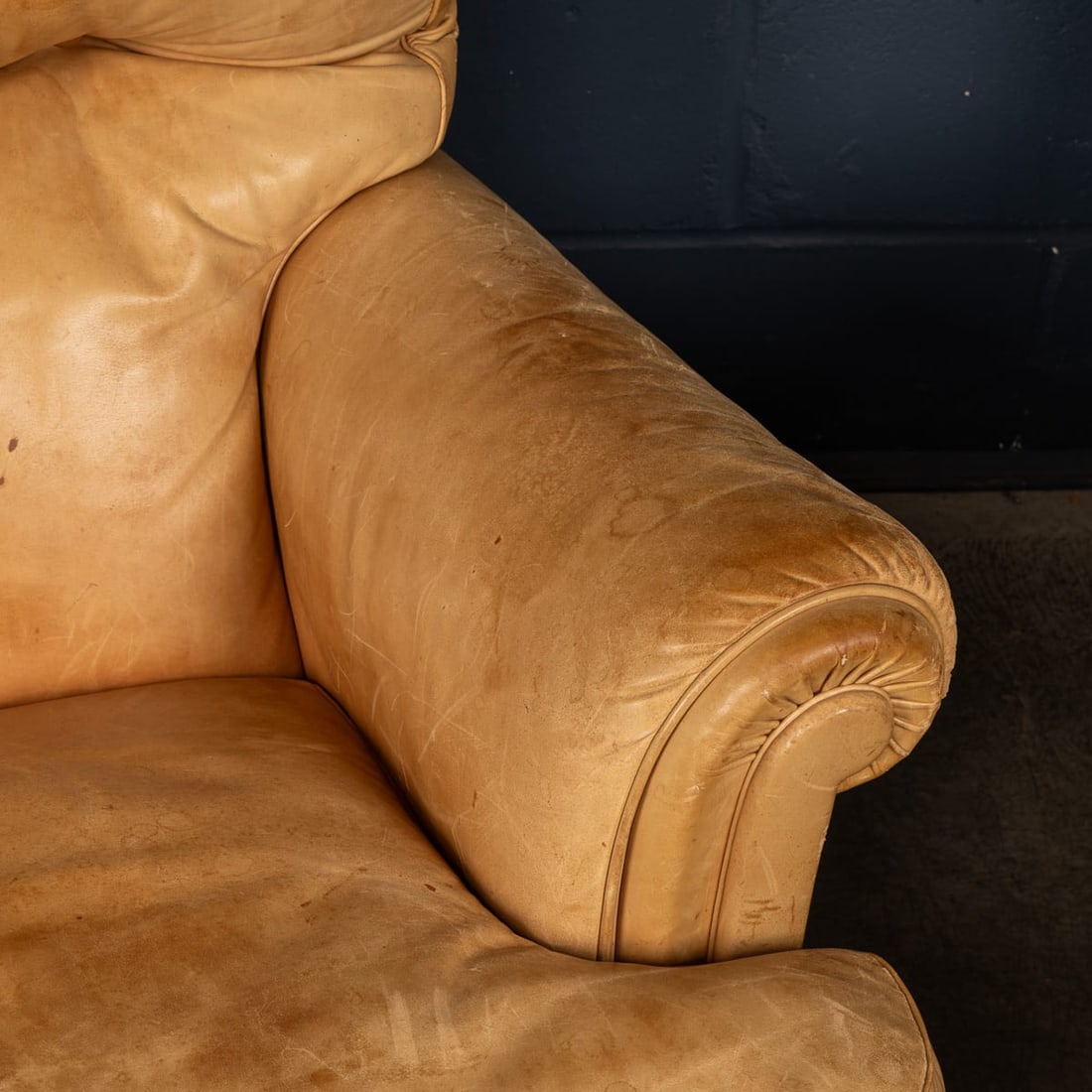 VINTAGE 20thC ITALIAN PAIR OF TAN LEATHER ARMCHAIRS BY POLTRONA FRAU c.1970 - 12