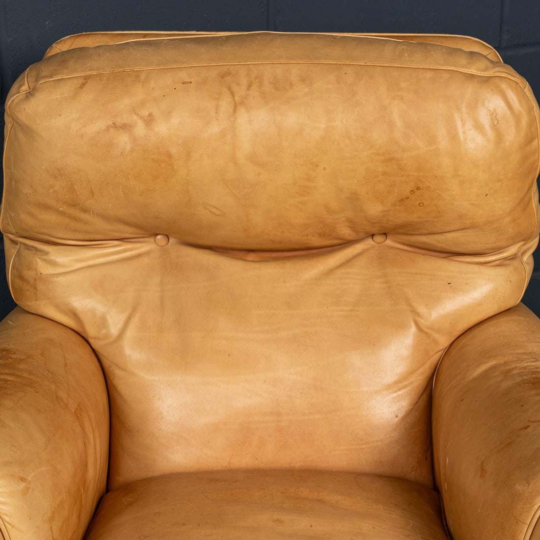 VINTAGE 20thC ITALIAN PAIR OF TAN LEATHER ARMCHAIRS BY POLTRONA FRAU c.1970 - 16