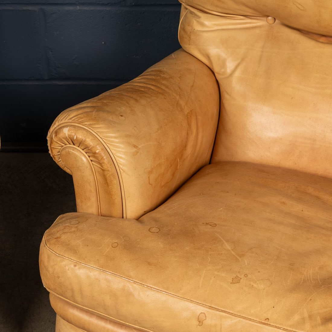 VINTAGE 20thC ITALIAN PAIR OF TAN LEATHER ARMCHAIRS BY POLTRONA FRAU c.1970 - 19