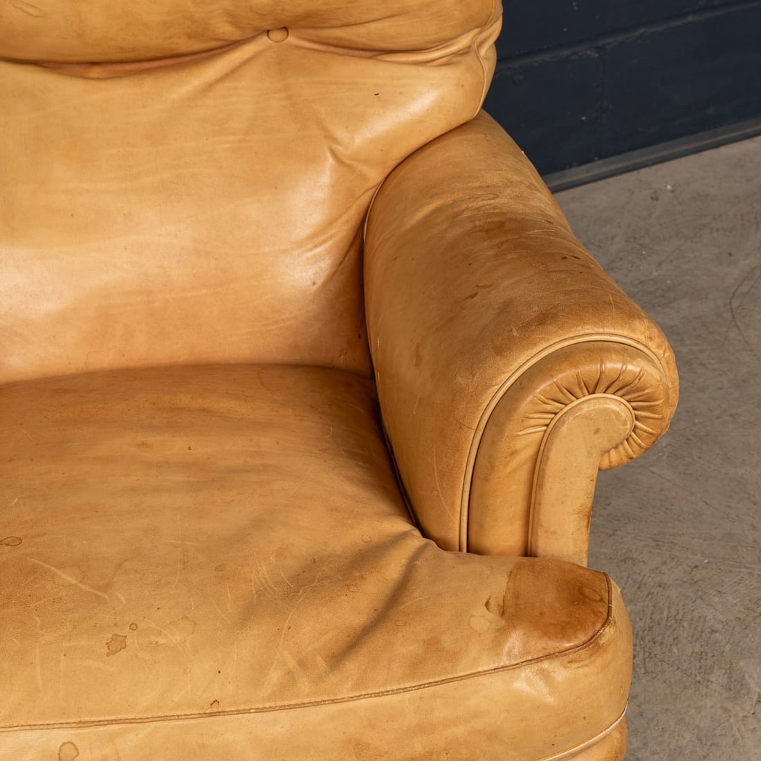VINTAGE 20thC ITALIAN PAIR OF TAN LEATHER ARMCHAIRS BY POLTRONA FRAU c.1970 - 20