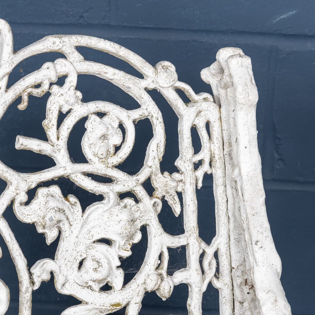 MID 20thC ENGLISH PAIR OF CAST ALUMINIUM GARDEN SEATS - 10
