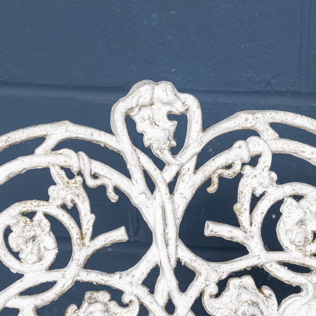 MID 20thC ENGLISH PAIR OF CAST ALUMINIUM GARDEN SEATS - 9