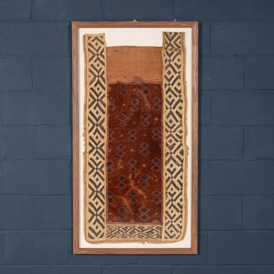 20thC KUBA RAFFIA CEREMONIAL TEXTILE, DEMOCRATIC REPUBLIC OF THE CONGO - 2