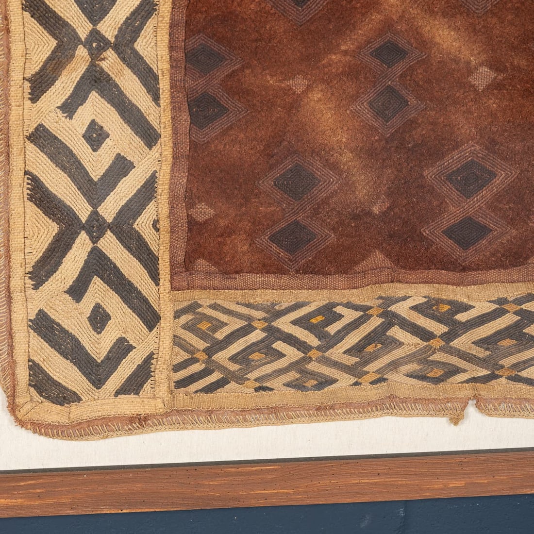 20thC KUBA RAFFIA CEREMONIAL TEXTILE, DEMOCRATIC REPUBLIC OF THE CONGO - 9