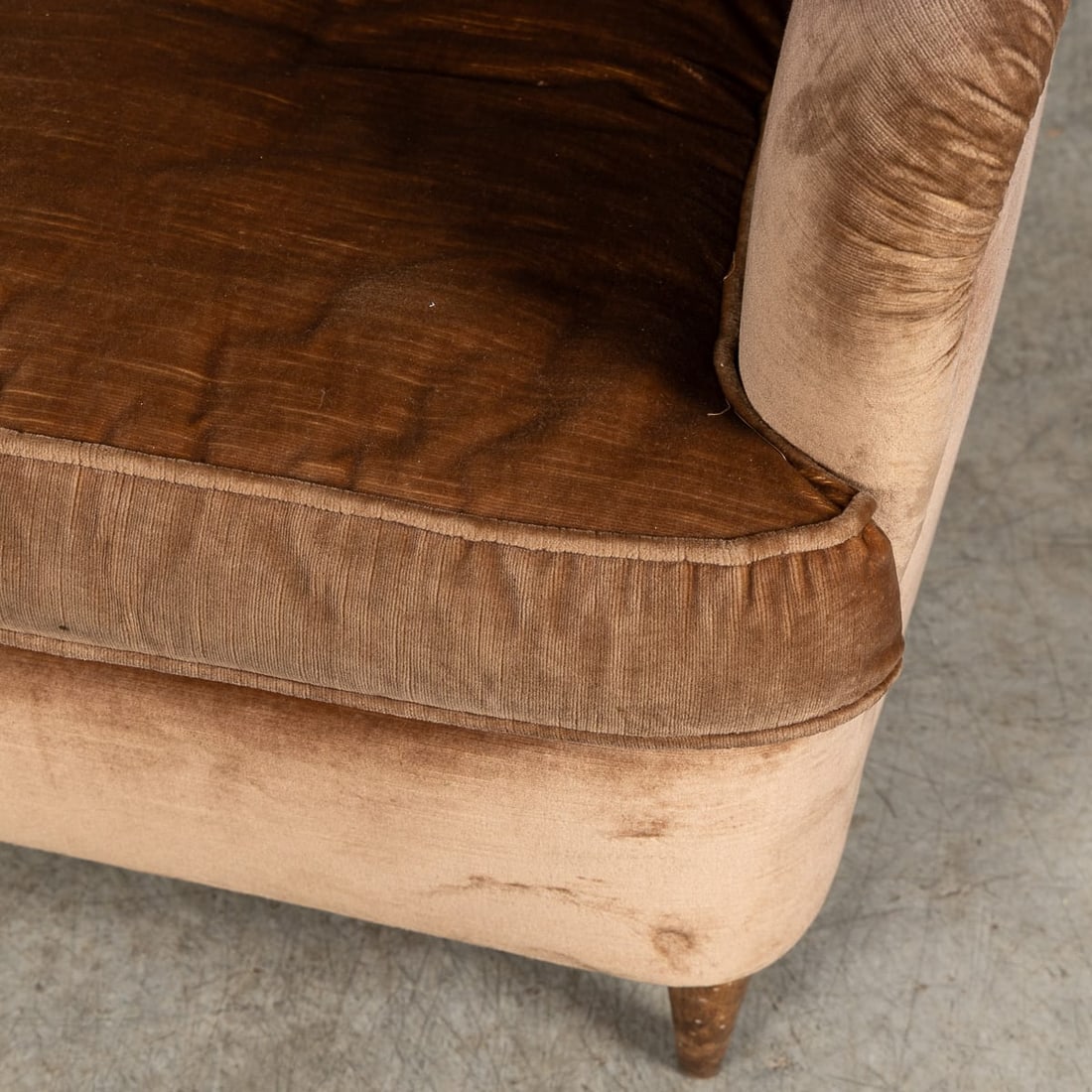 VINTAGE 20thC ITALIAN PAIR OF VELVET WINGBACK ARMCHAIRS c.1960 - 17