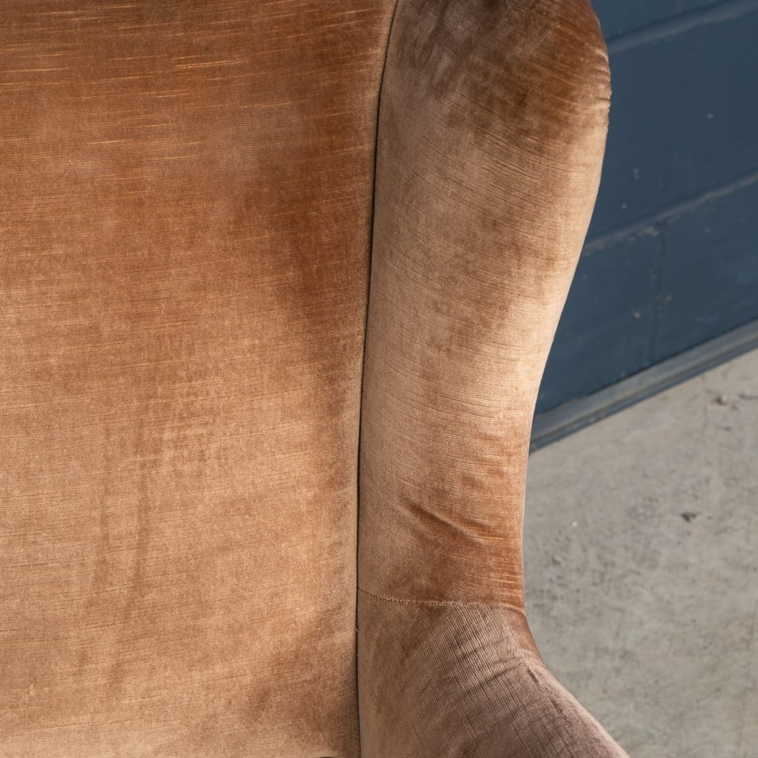 VINTAGE 20thC ITALIAN PAIR OF VELVET WINGBACK ARMCHAIRS c.1960 - 19