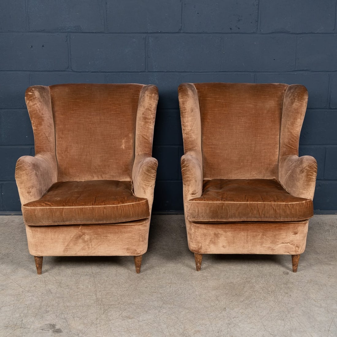 VINTAGE 20thC ITALIAN PAIR OF VELVET WINGBACK ARMCHAIRS c.1960 - 3