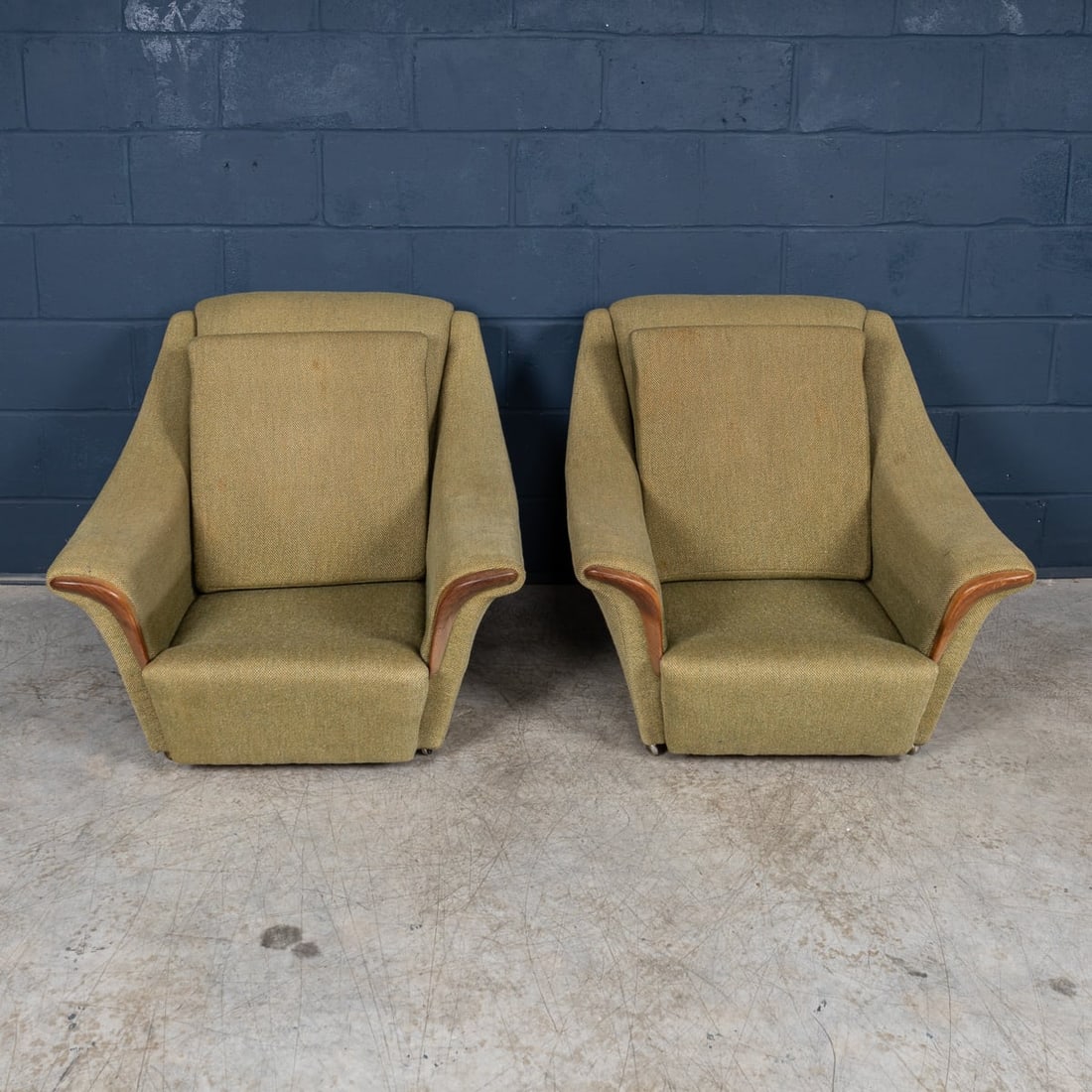 VINTAGE 20thC ENGLISH PAIR OF OLIVE GREEN UPHOLSTERED ARMCHAIRS c.1960 - 7