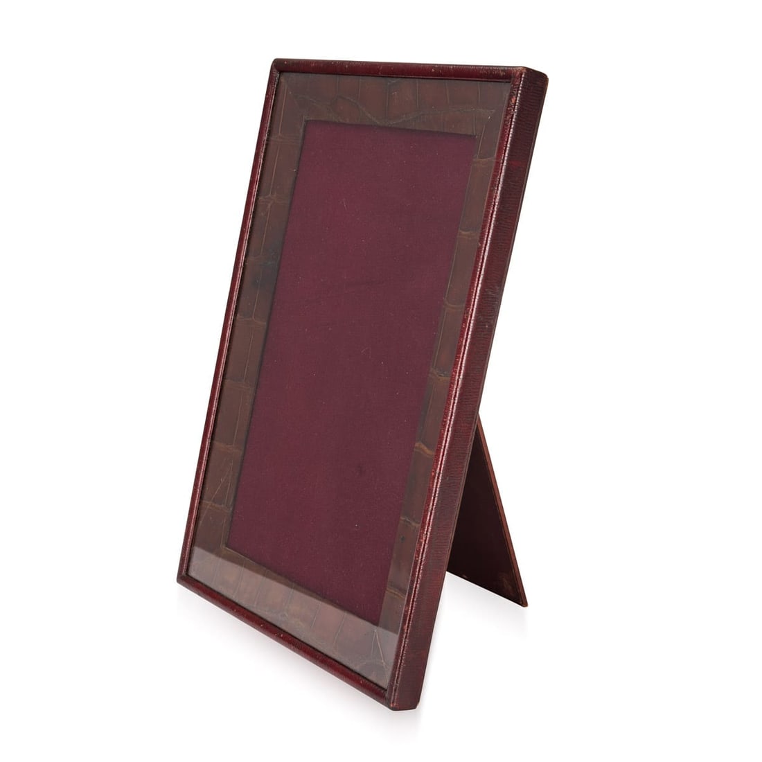 STYLISH 20thC BRITISH CROCODILE LEATHER PHOTO FRAME c.1920: Stylish early-20th Century British made sumptuous crocodile leather photograph frame, of rectangular form, covered behind glass and on a strut support. Made and Retailed by Lockwood & Co, 75 New