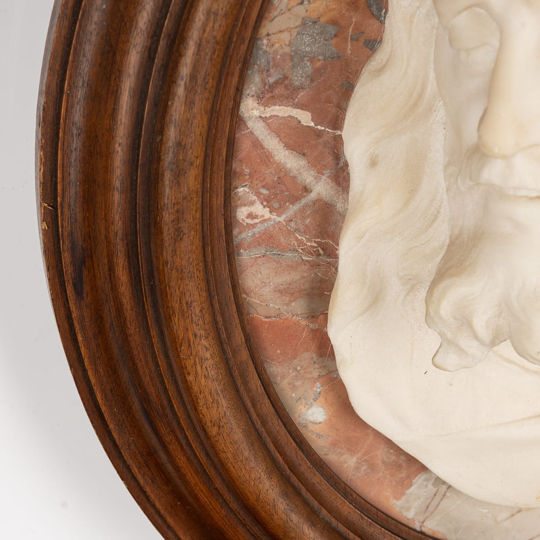 ANTIQUE 20thC ITALIAN CARVED MARBLE RELIEF OF CHRIST IN AN OVAL WOOD FRAME - 12