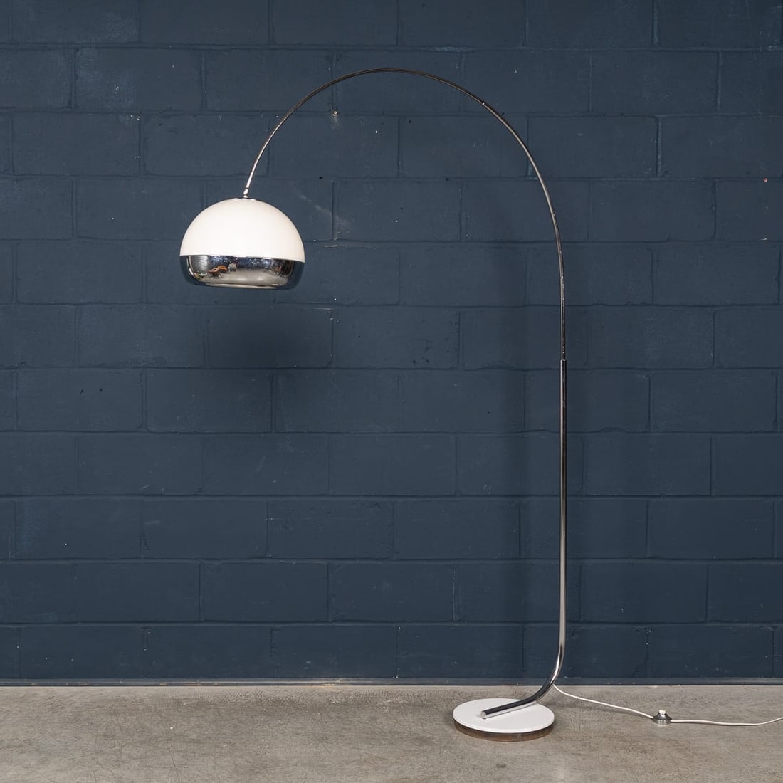 VINTAGE 20thC ITALIAN CHROME ARC FLOOR LAMP WITH OPALINE SHADE c.1970 - 2
