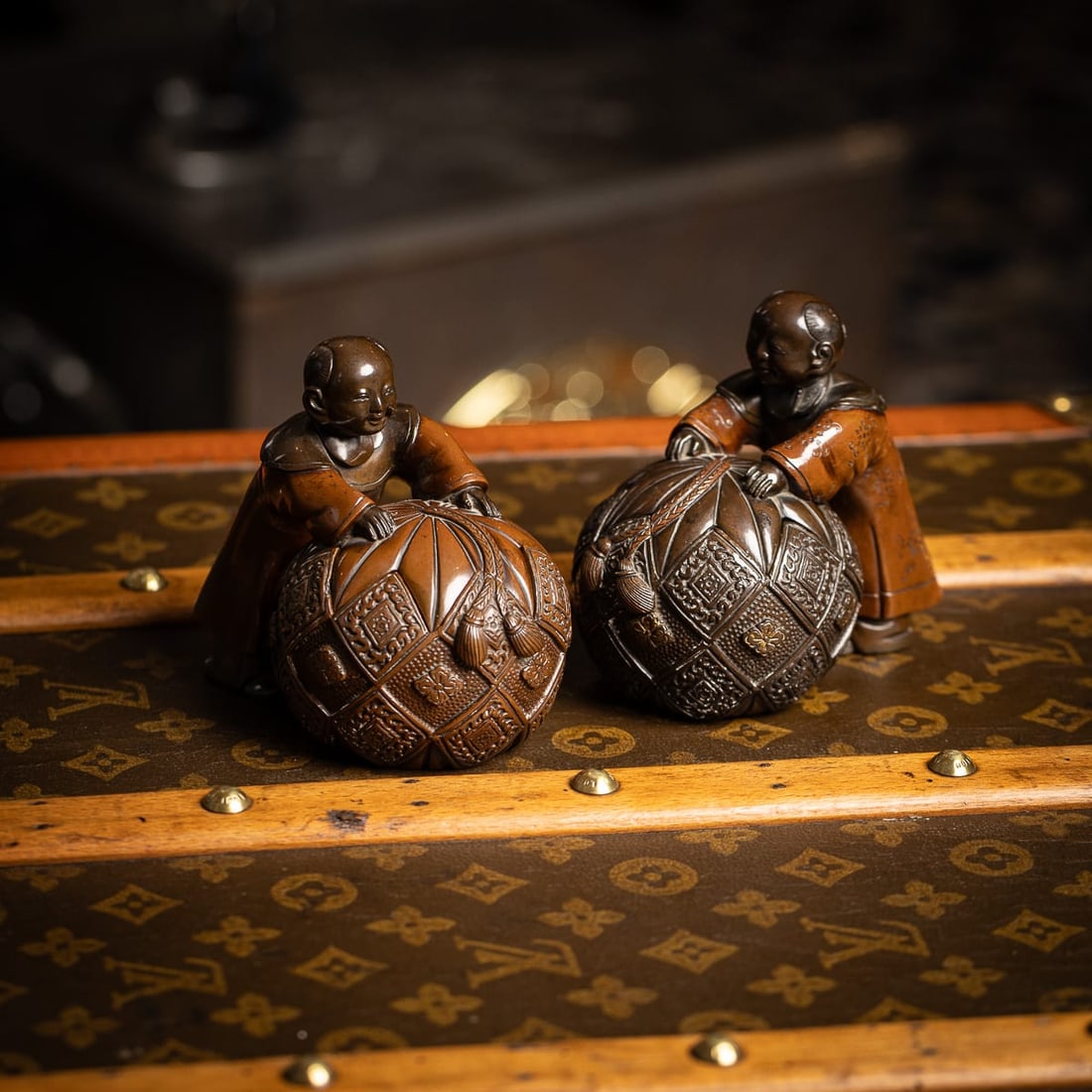 ANTIQUE 19thC JAPANESE MEIJI PERIOD PAIR OF BRONZE VESSELS IN THE FORM OF KARAKO C.1890 - 5