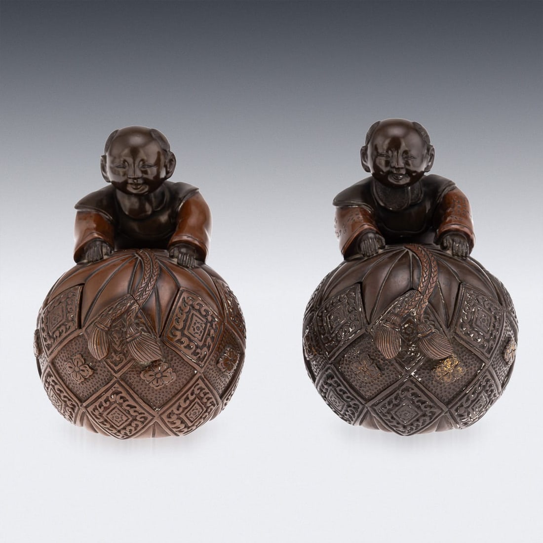 ANTIQUE 19thC JAPANESE MEIJI PERIOD PAIR OF BRONZE VESSELS IN THE FORM OF KARAKO C.1890 - 7