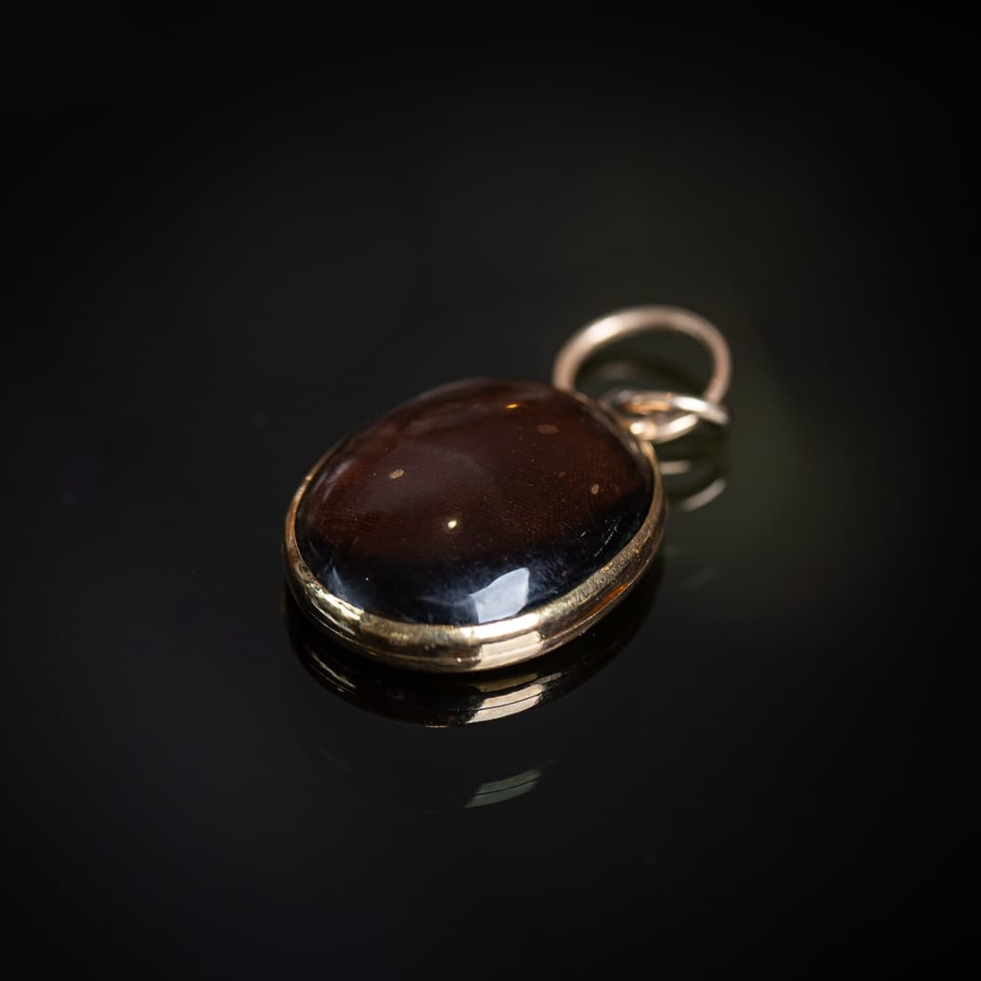 ANTIQUE 19thC VICTORIAN 14K GOLD OVAL PORTRAIT LOCKET - 2