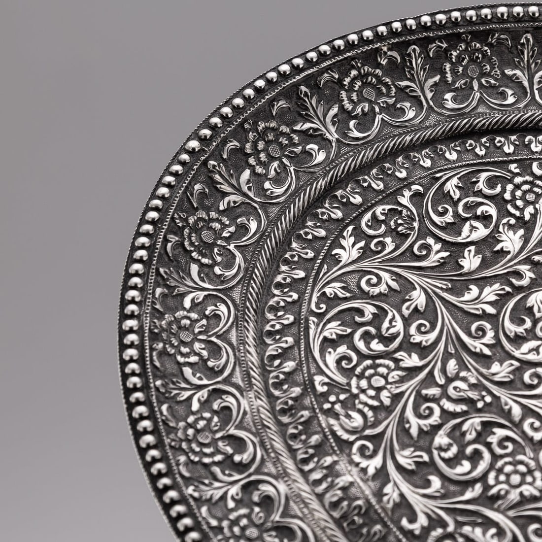 ANTIQUE 19thC INDIAN KUTCH SOLID SILVER DRESSING TABLE SET, MAWJI RAGHAVJI, BHUJ c.1890 - 12