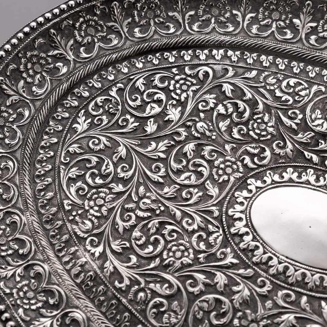ANTIQUE 19thC INDIAN KUTCH SOLID SILVER DRESSING TABLE SET, MAWJI RAGHAVJI, BHUJ c.1890 - 13