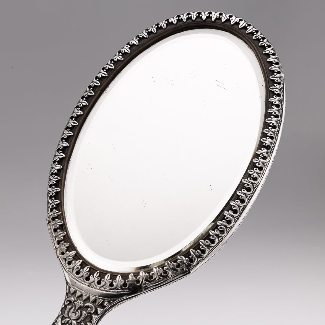 ANTIQUE 19thC INDIAN KUTCH SOLID SILVER DRESSING TABLE SET, MAWJI RAGHAVJI, BHUJ c.1890 - 20