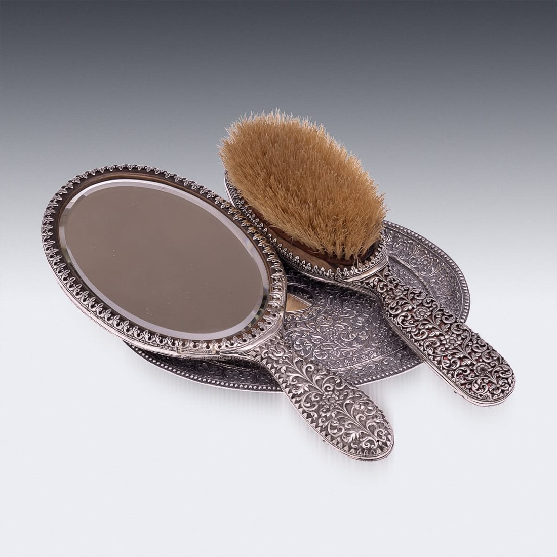 ANTIQUE 19thC INDIAN KUTCH SOLID SILVER DRESSING TABLE SET, MAWJI RAGHAVJI, BHUJ c.1890 - 3