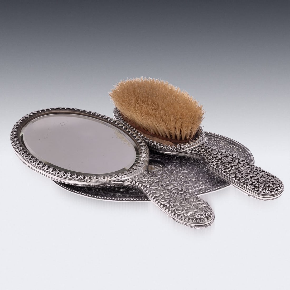 ANTIQUE 19thC INDIAN KUTCH SOLID SILVER DRESSING TABLE SET, MAWJI RAGHAVJI, BHUJ c.1890 - 4